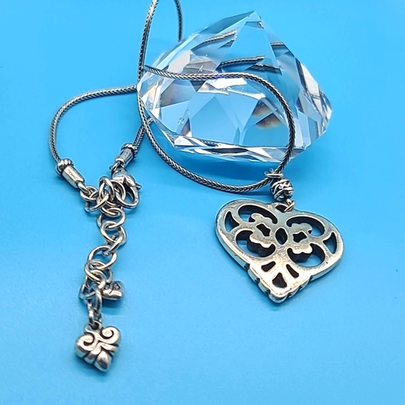 Brighton "GENEVA HEART" Filigree Open Scrollwork Silver Plated Retired Pendant! - Picture 8 of 9